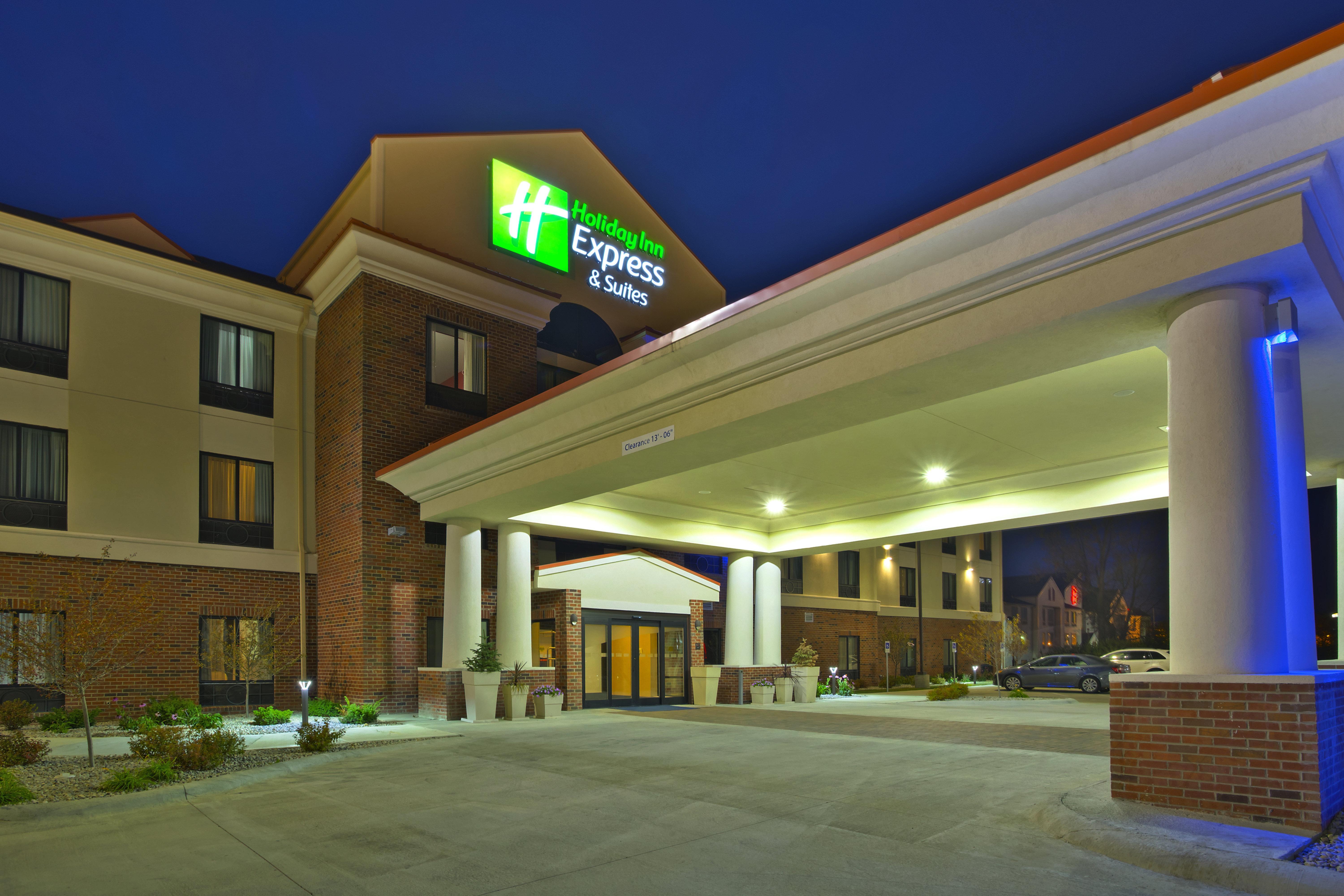 Holiday Inn Express & Suites Springfield By Ihg Exterior foto
