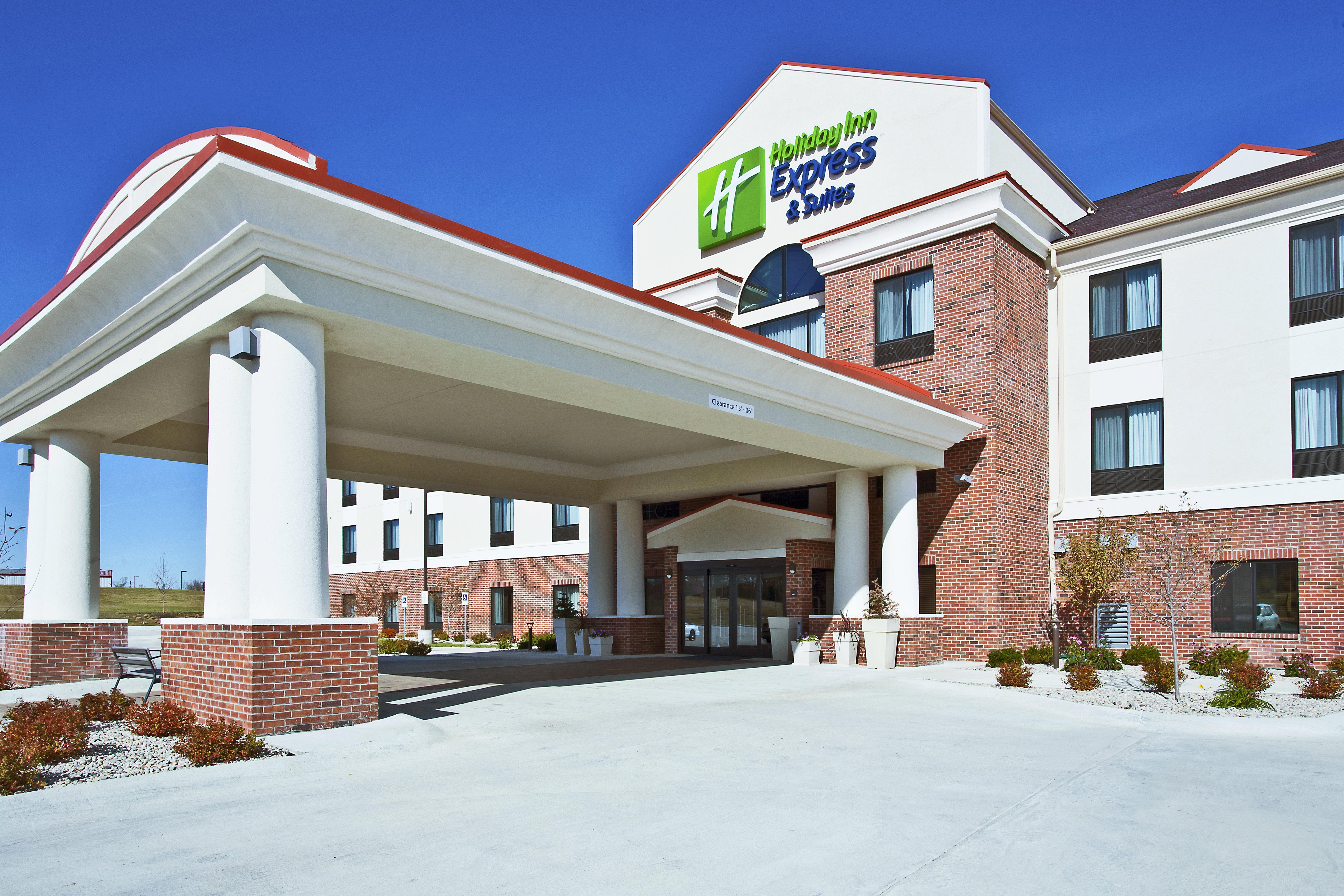 Holiday Inn Express & Suites Springfield By Ihg Exterior foto